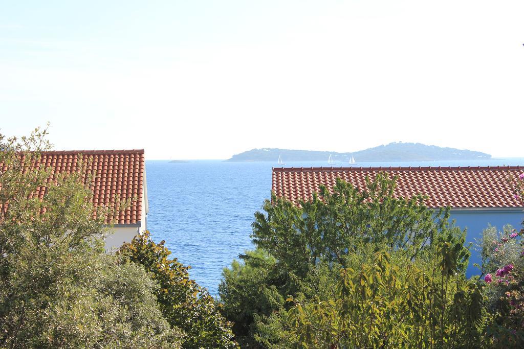 Apartments 4 Dolphins Rogoznica  Esterno foto